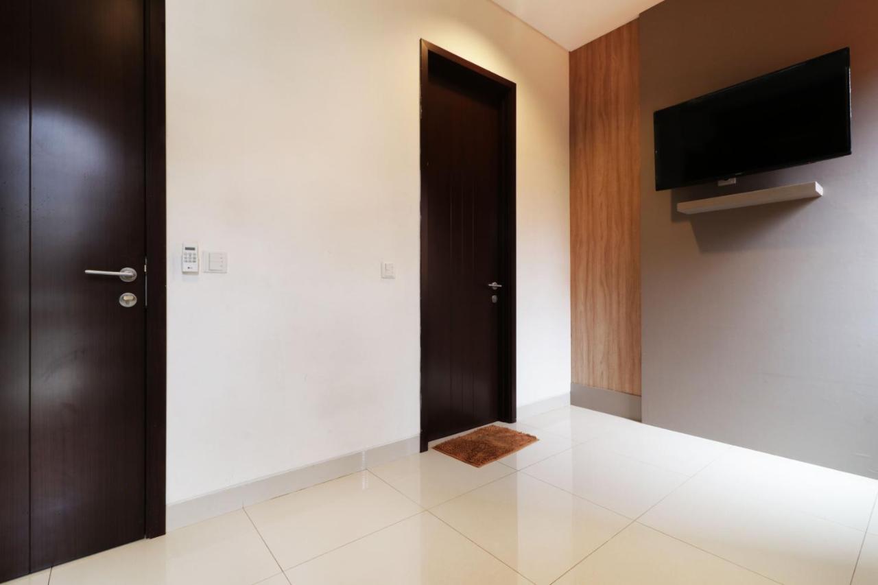 Oliver'S Guest House Tangerang Kültér fotó