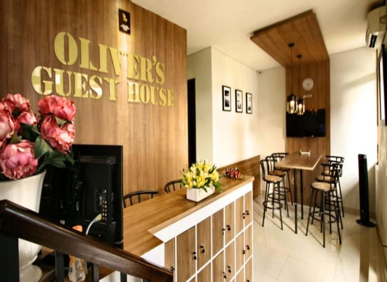 Oliver'S Guest House Tangerang Kültér fotó