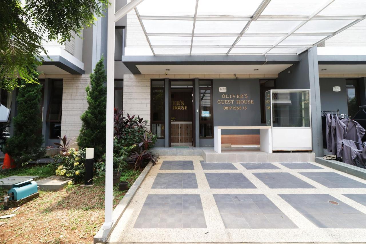 Oliver'S Guest House Tangerang Kültér fotó