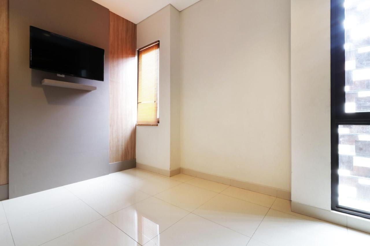 Oliver'S Guest House Tangerang Kültér fotó